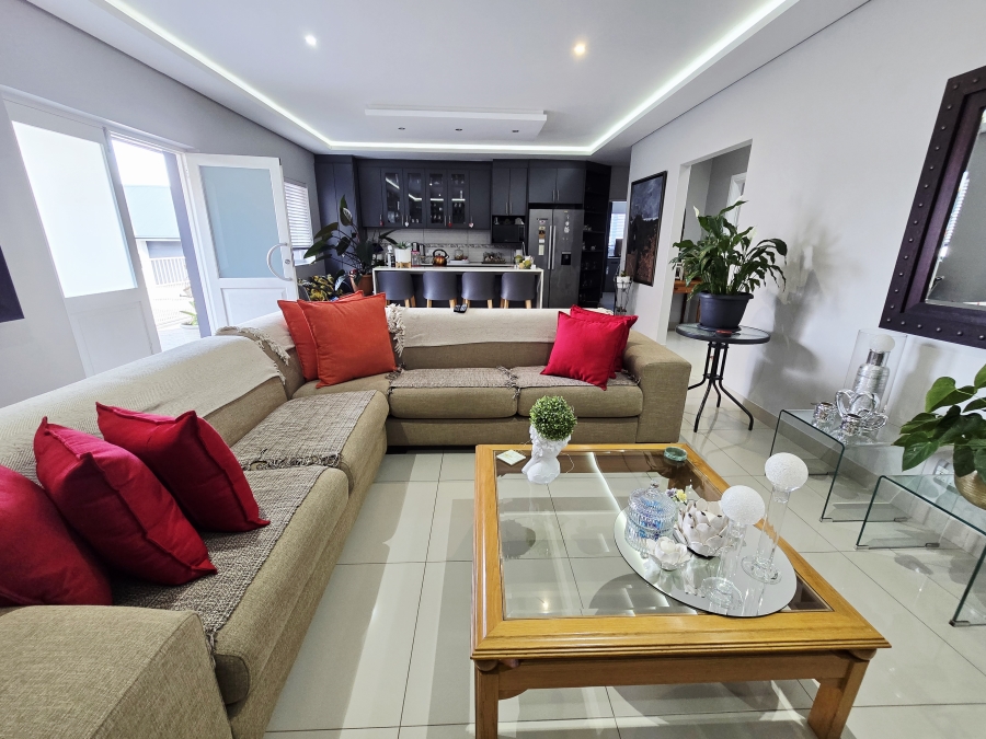 3 Bedroom Property for Sale in Kraaibosch Country Estate Western Cape